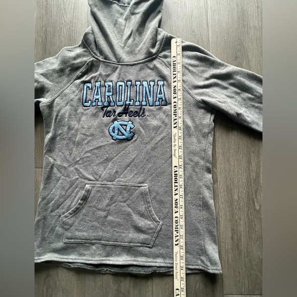 North Carolina Tarheels Colosseum Light Weight Pull Over Hoodie Women’s Medium - Picture 1 of 5